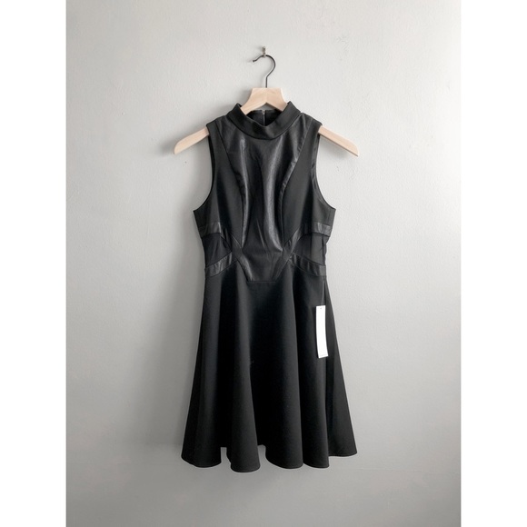 BCBGeneration Dresses & Skirts - BCBGeneration Mock-Neck Contrast Bands Dress